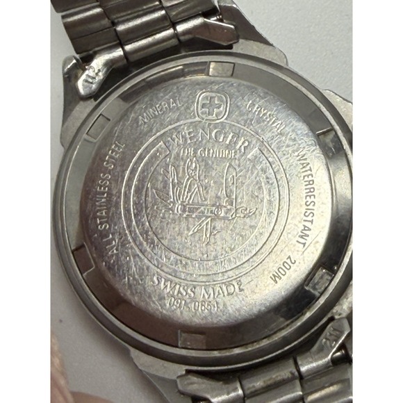 Wenger 091.0654 SMT Design Purple Dial New Battery Ladies Watch 30MM 6.25\
